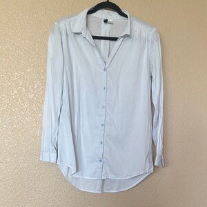 H&M Women's Light Blue Button-Down Shirt